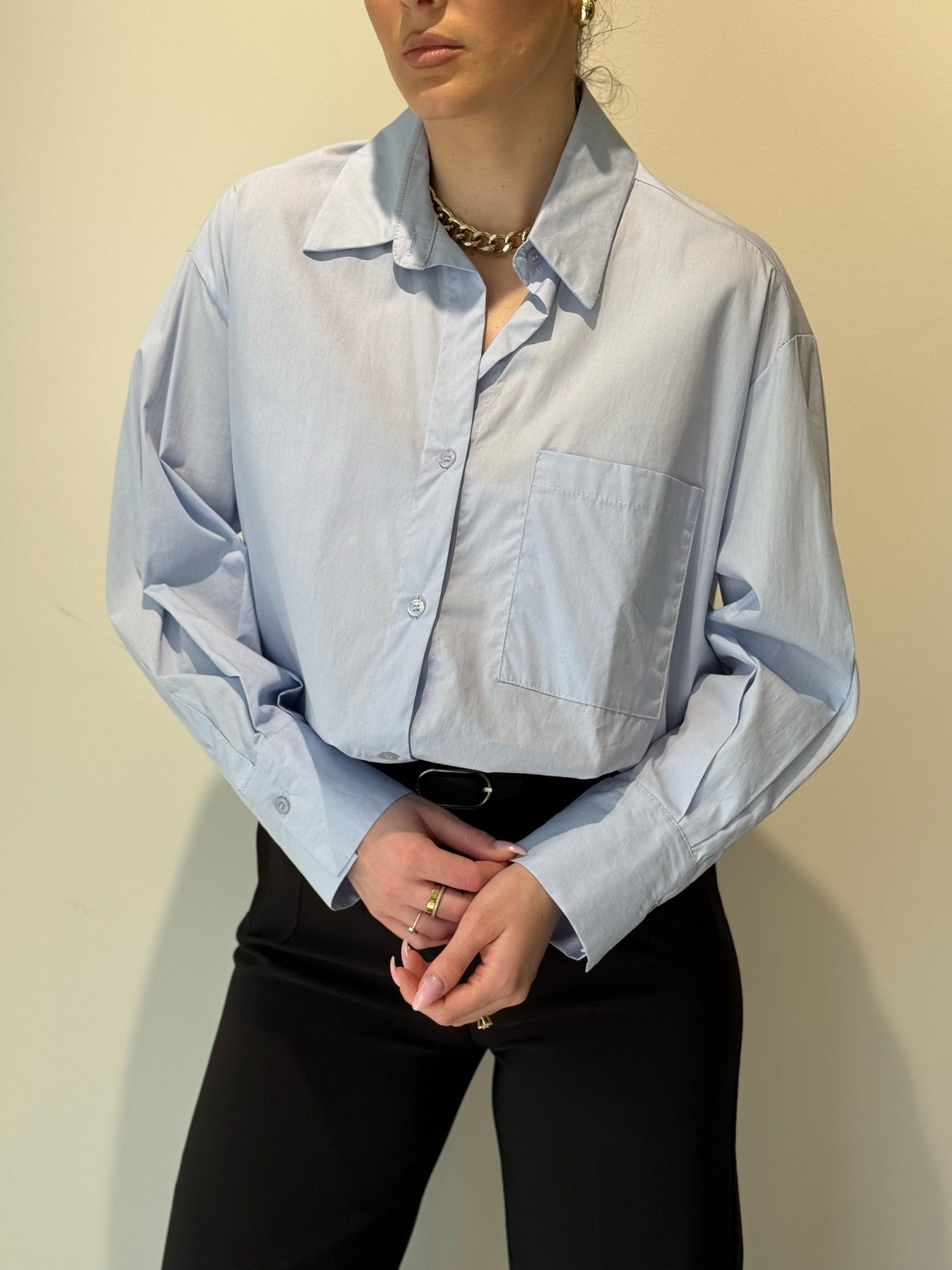 Këmishë oversize bojëqielli