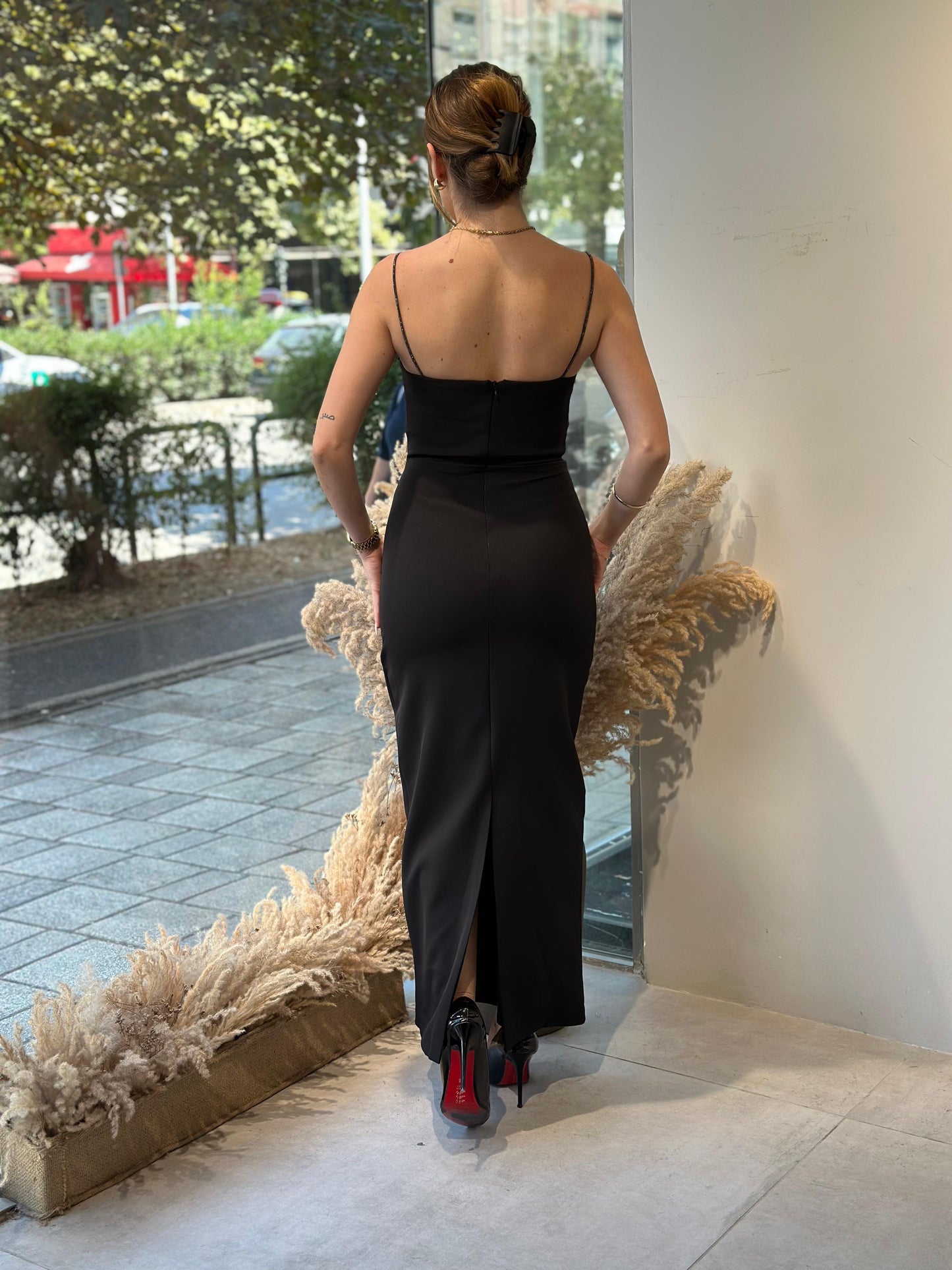 Fustan slimfit me rripa me gurë