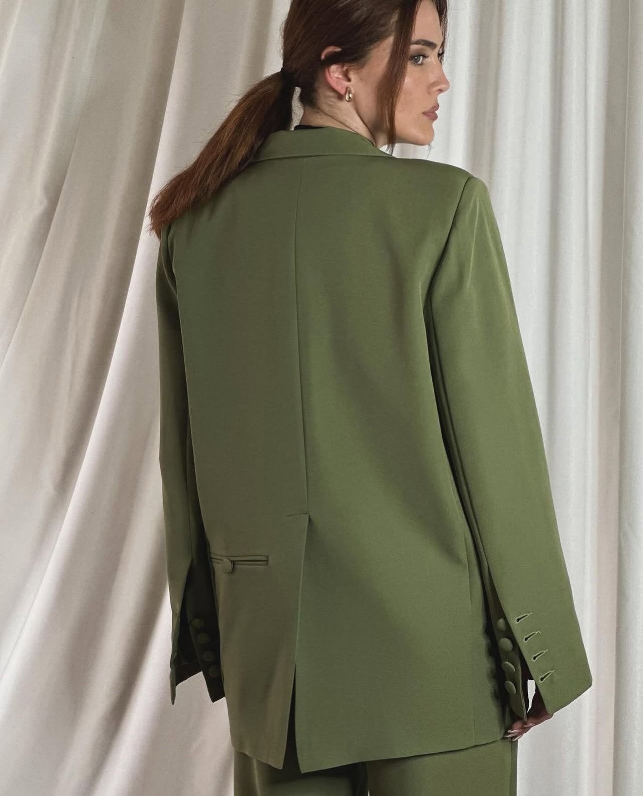 Kostum Oversize