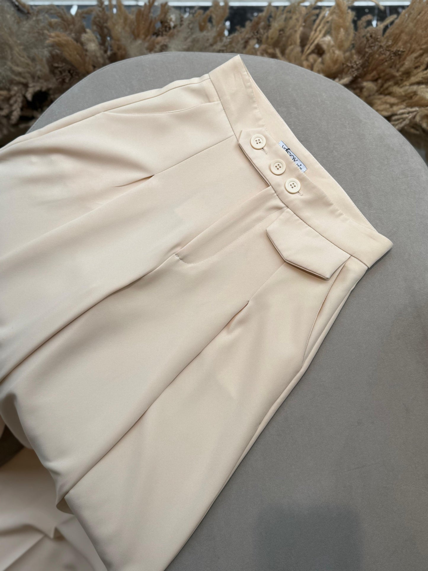 Pantallona me 3 kopsa