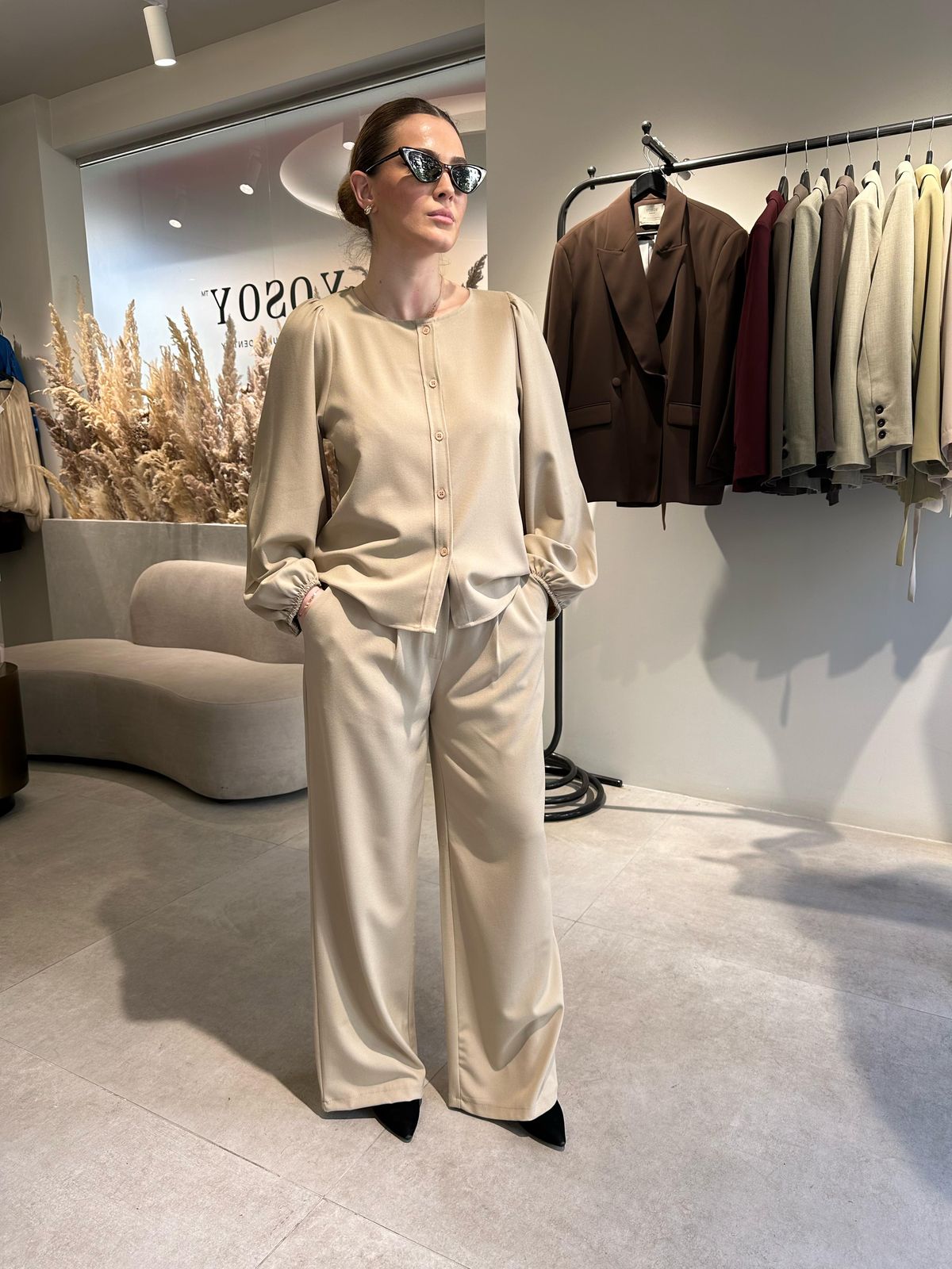 Set bezhë bluzë + pantallona