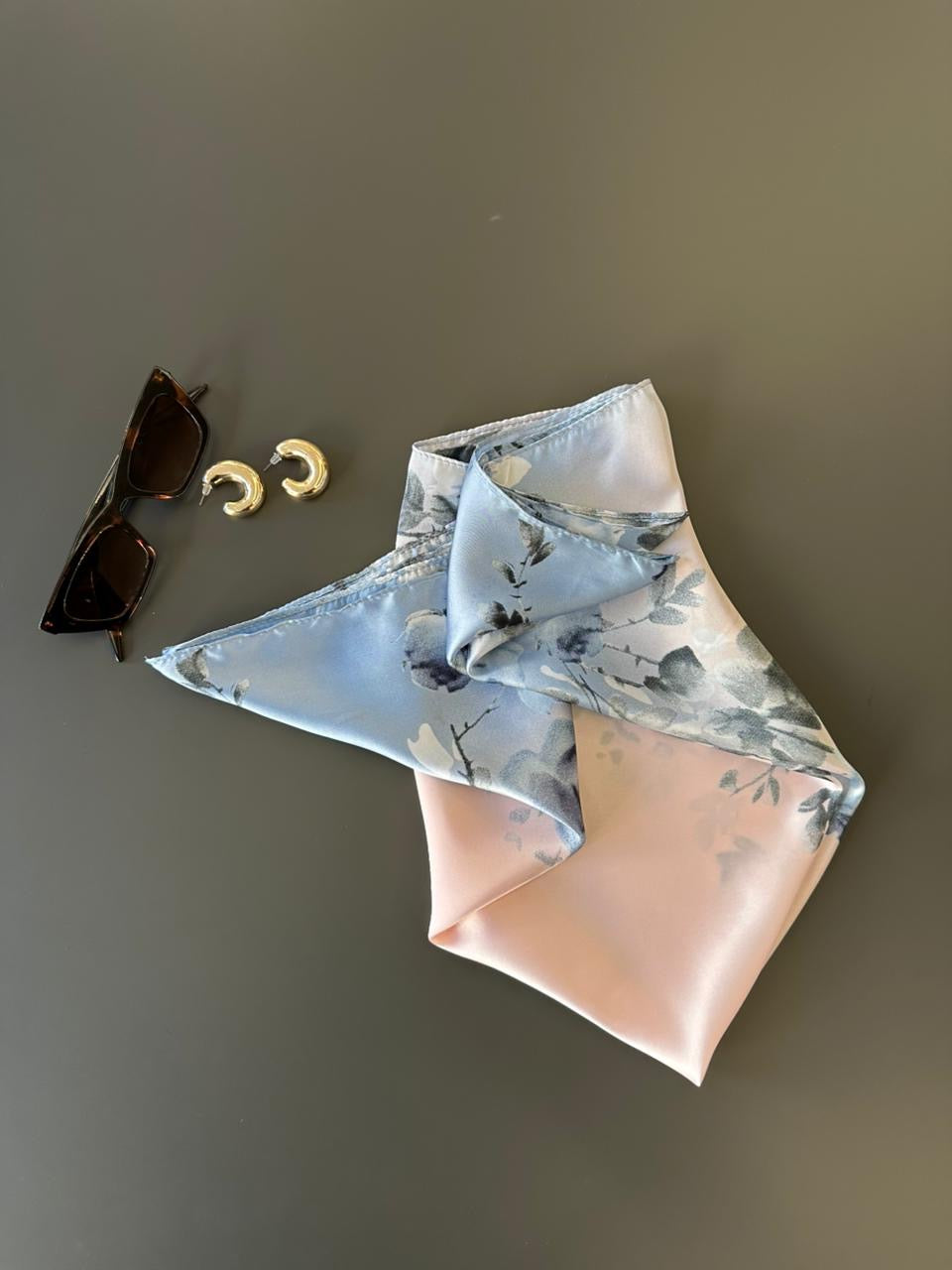 Shalli “Blue Canvas”