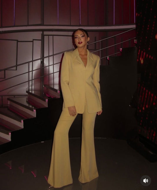 Kostum “Porcelain”