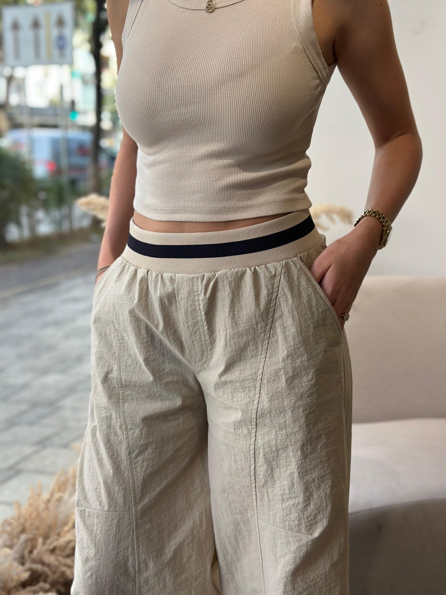 Pants beige parachute