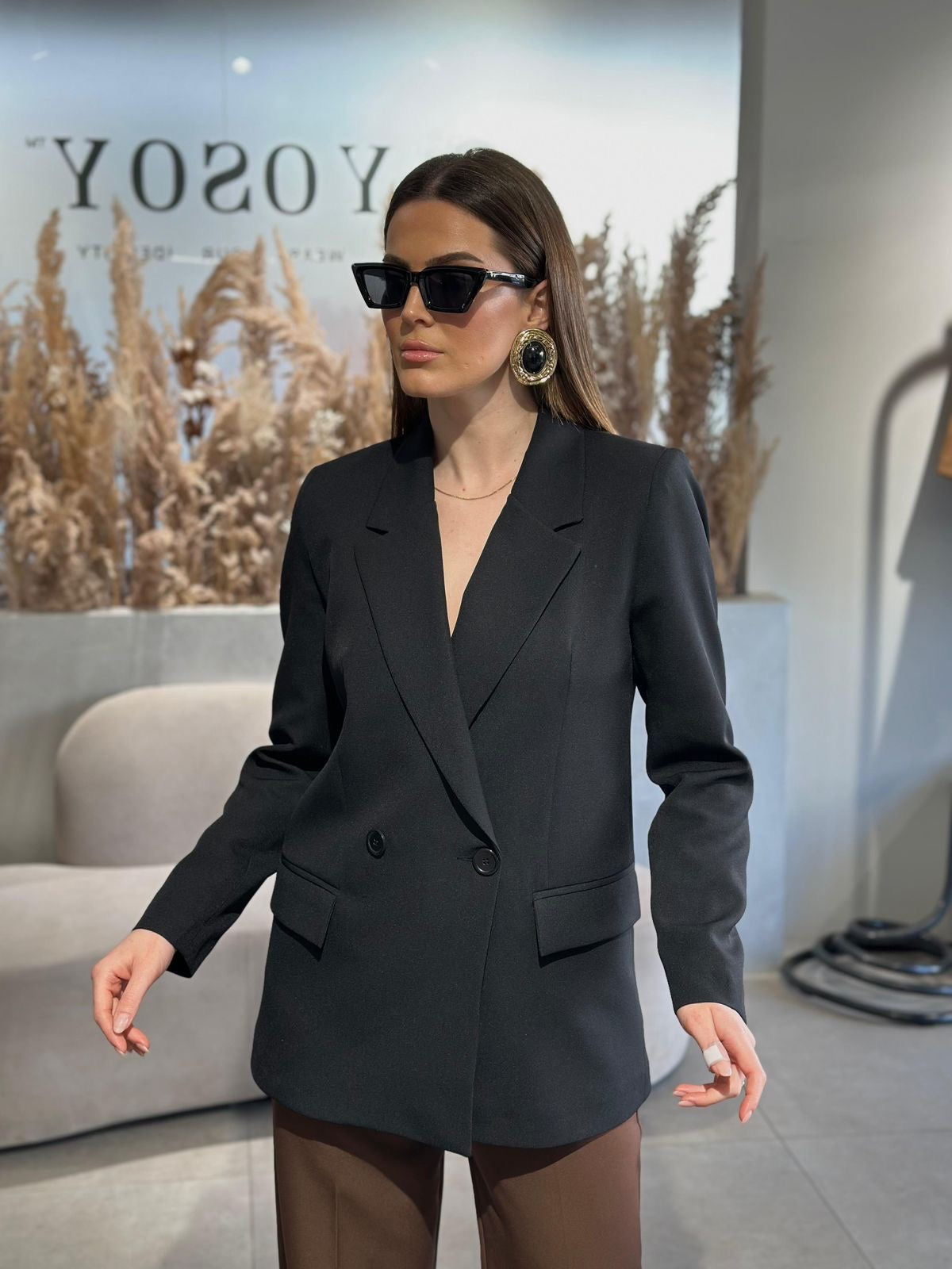 Xhaketa “Column”